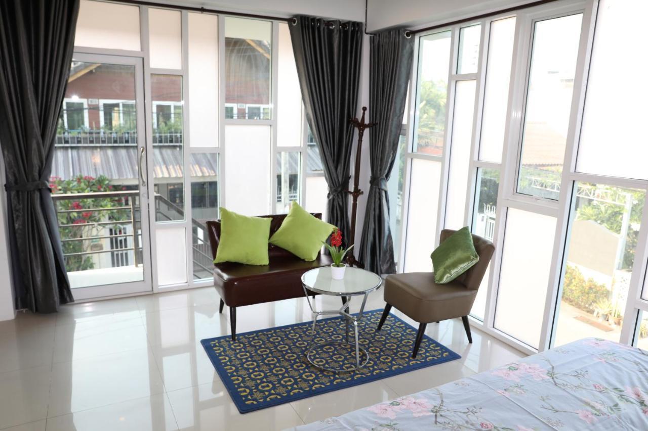 Close Maya Nimman 5Bedroom Villa チエンマイ エクステリア 写真